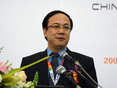 科技时代_图文:沈向军谈有线电视网络地位作用